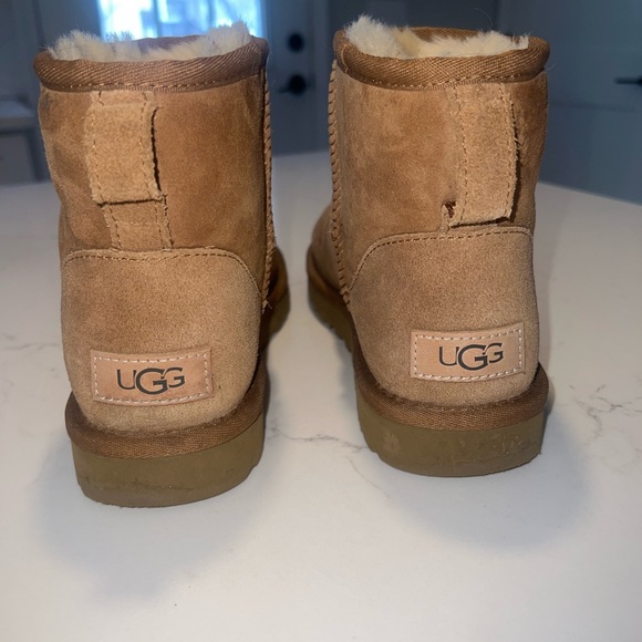 Women’s UGG boots size 7 Chestnut - Picture 4 of 9